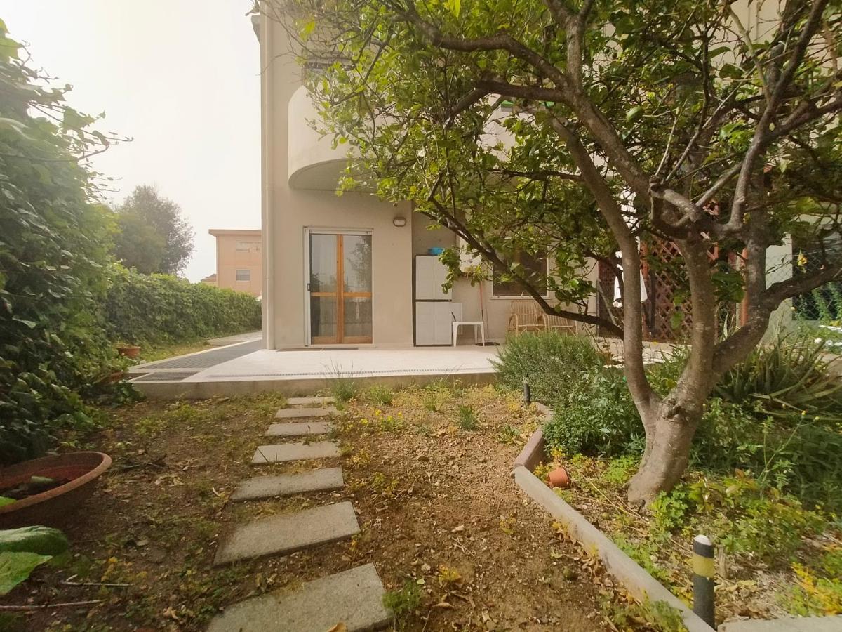 Apartment In Sardinia Decimomannu Exterior foto
